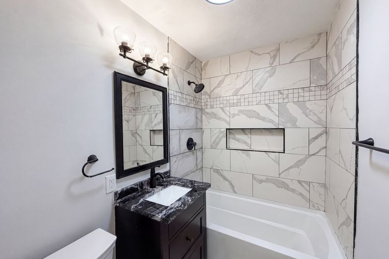 Photo 6 of 17 of 2310 Calhoun St, Indianapolis, IN