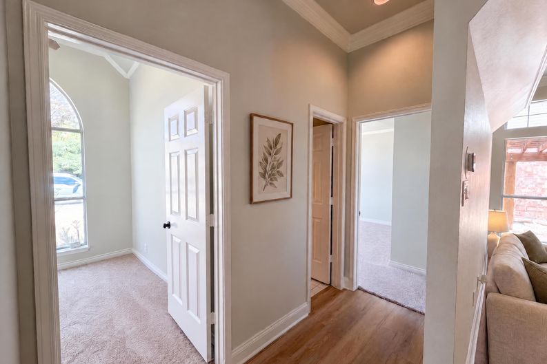 Photo 16 of 26 of 8703 Stonecrest Dr, Irving, TX