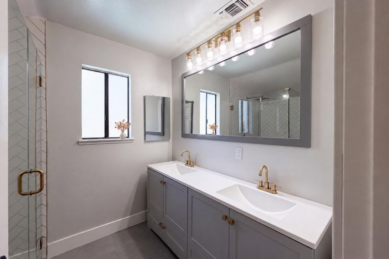 Photo 24 of 46 of 6005 La Castana Way, Sacramento, CA