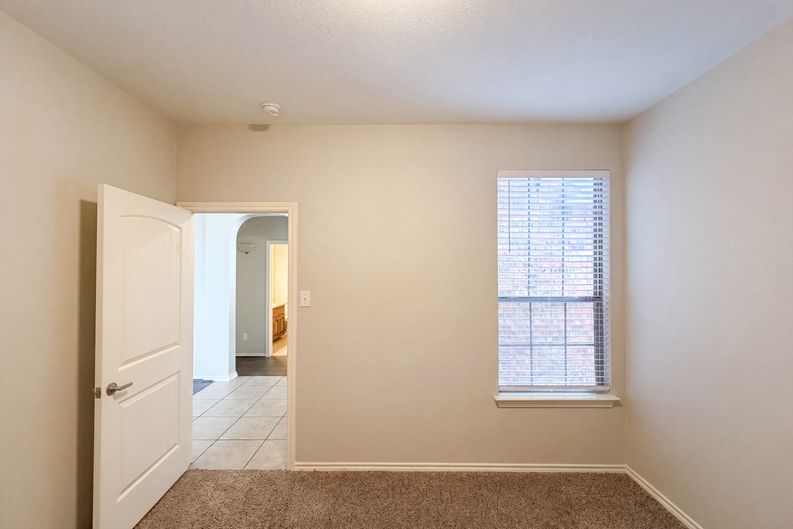Photo 13 of 20 of 1205 Kachina Ln, Haslet, TX