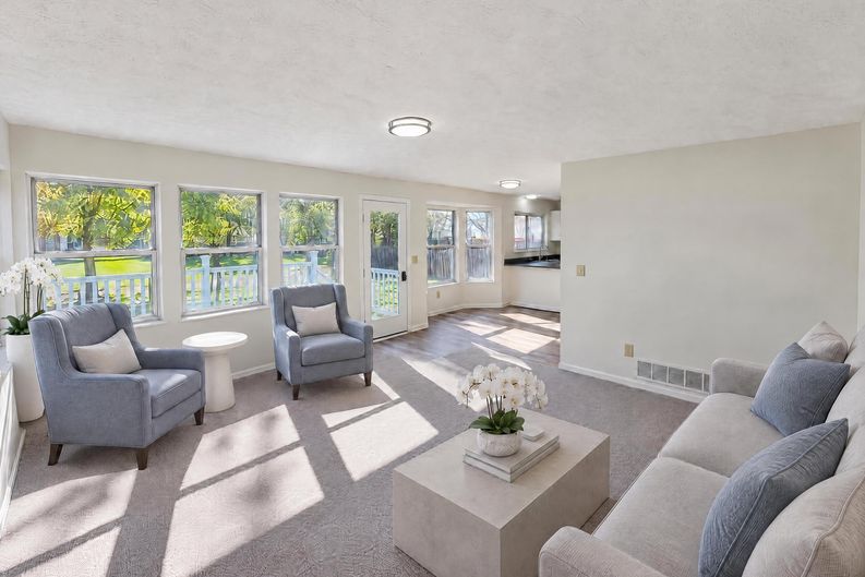 Photo 5 of 26 of 5640 Boulder Crest St, Columbus, OH