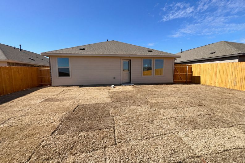 Photo 5 of 14 of 3728 Los Cabos Dr, Mustang, OK