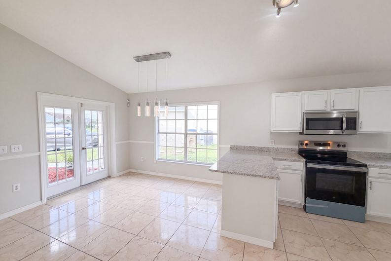 Photo 15 of 38 of 225 Southbridge Cir, Kissimmee, FL