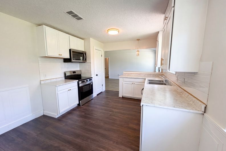 Photo 6 of 18 of 12614 A Bar Dr, Santa Fe, TX