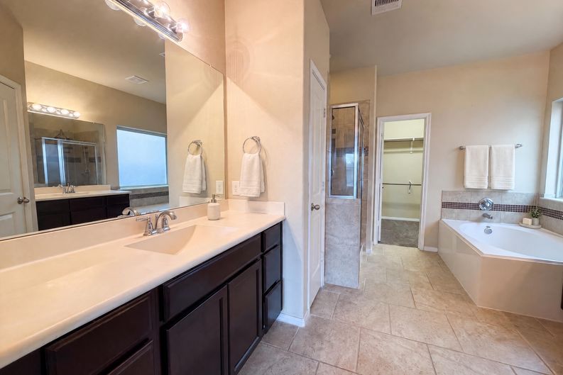 Photo 8 of 17 of 4511 Fenway Park Way, Spring, TX
