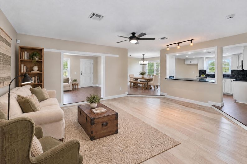 Photo 5 of 23 of 8402 Moulton Dr, Port Richey, FL