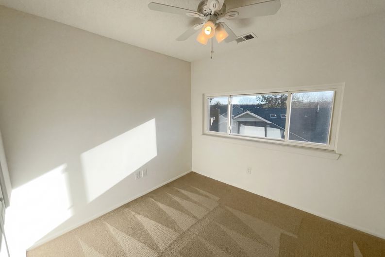 Photo 13 of 26 of 3075 E Long Cir S, Centennial, CO