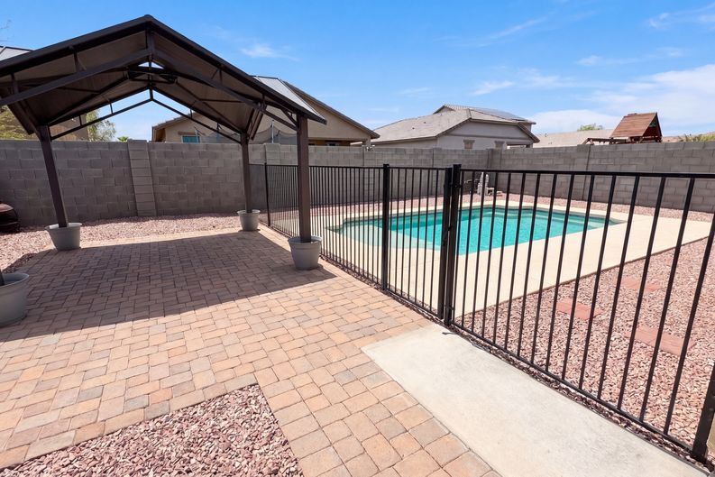 Photo 21 of 27 of 18175 W Carlota Ln, Surprise, AZ