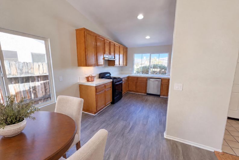 Photo 6 of 18 of 13241 Cameron St, Victorville, CA