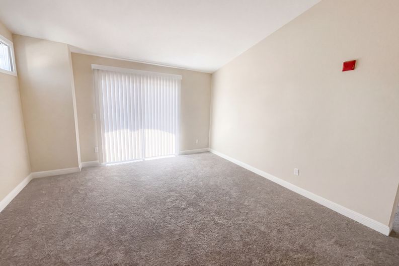 Photo 3 of 17 of 885 Halidon Way, Folsom, CA