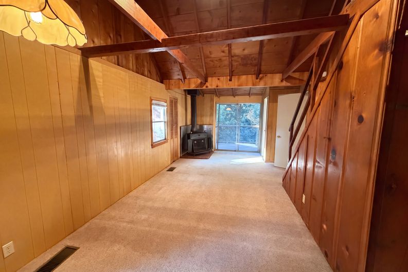 Photo 3 of 20 of 23679 Hillside Dr, Crestline, CA
