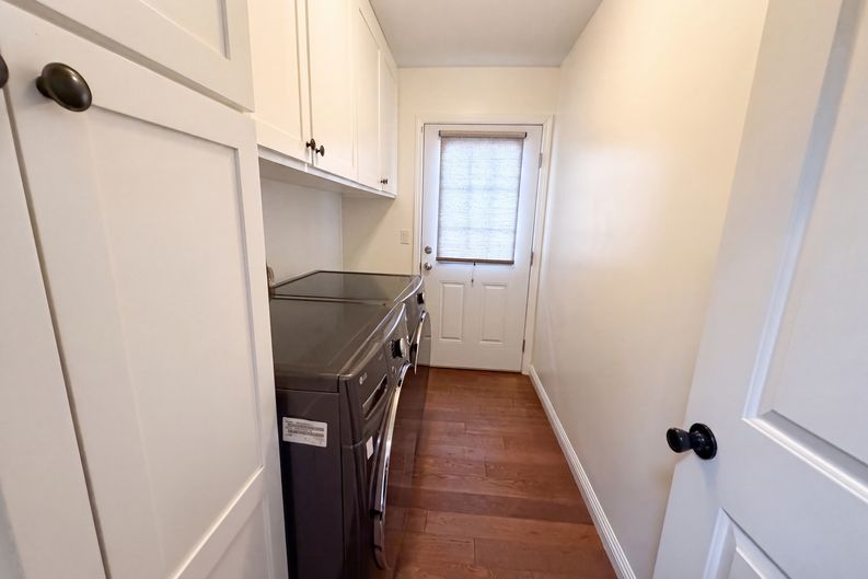 Photo 19 of 22 of 1138 S St Andrews Pl, Los Angeles, CA