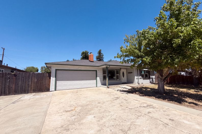 Photo 31 of 41 of 719 N Crescent Ave, Lodi, CA