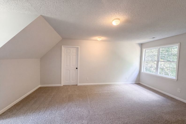 Photo 11 of 18 of 255 Rocky Point Ct, Fuquay Varina, NC