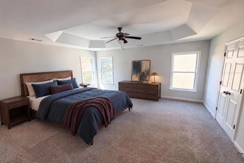Photo 4 of 23 of 7328 Toccoa Cir, Union City, GA
