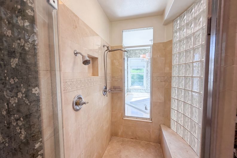Photo 15 of 31 of 17109 Santa Cruz Ct, Yorba Linda, CA