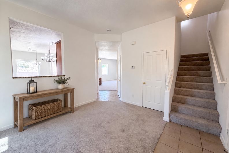 Photo 3 of 22 of 2516 Milagro Ridge Ct NE, Rio Rancho, NM