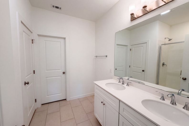 Photo 10 of 21 of 2506 Tahoe Dr, Seagoville, TX