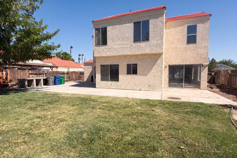 Photo 5 of 22 of 4256 Trenton Ave, Palmdale, CA