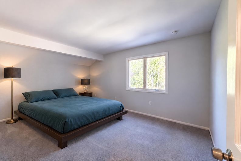 Photo 12 of 17 of 11569 Viking Ave, Porter Ranch, CA