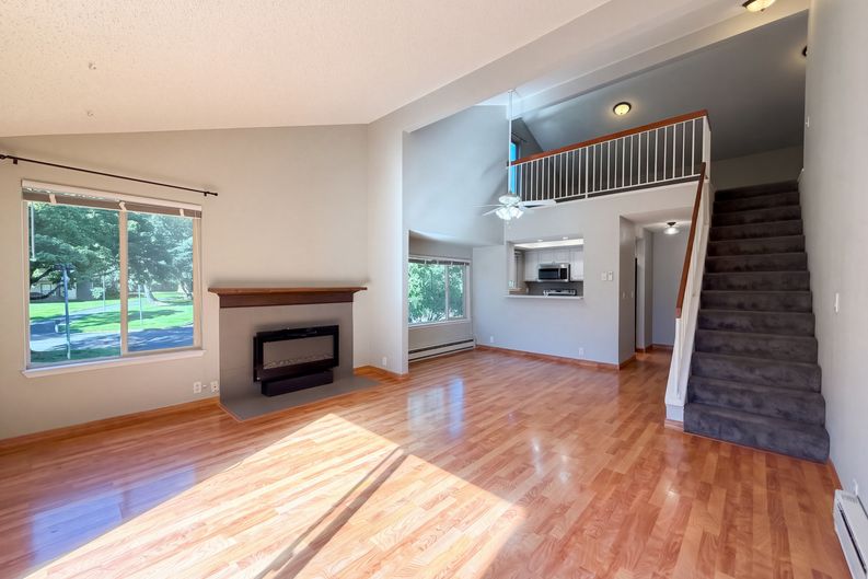 Photo 3 of 25 of 11776 SW Boones Bend Dr, Beaverton, OR