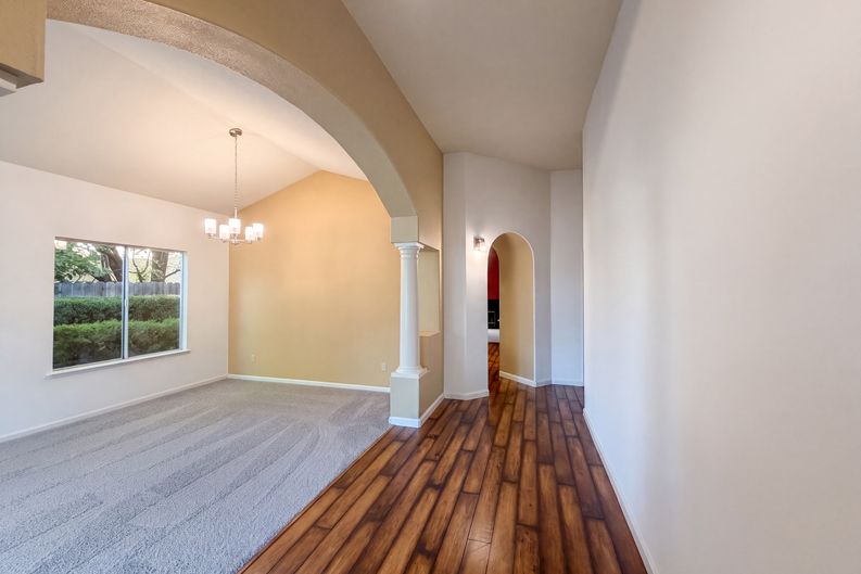 Photo 5 of 44 of 5344 Swindon Rd, Rocklin, CA
