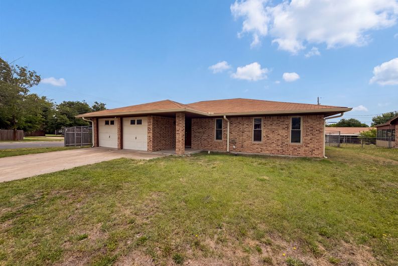 Photo 13 of 15 of 2012 Stardust St, Killeen, TX