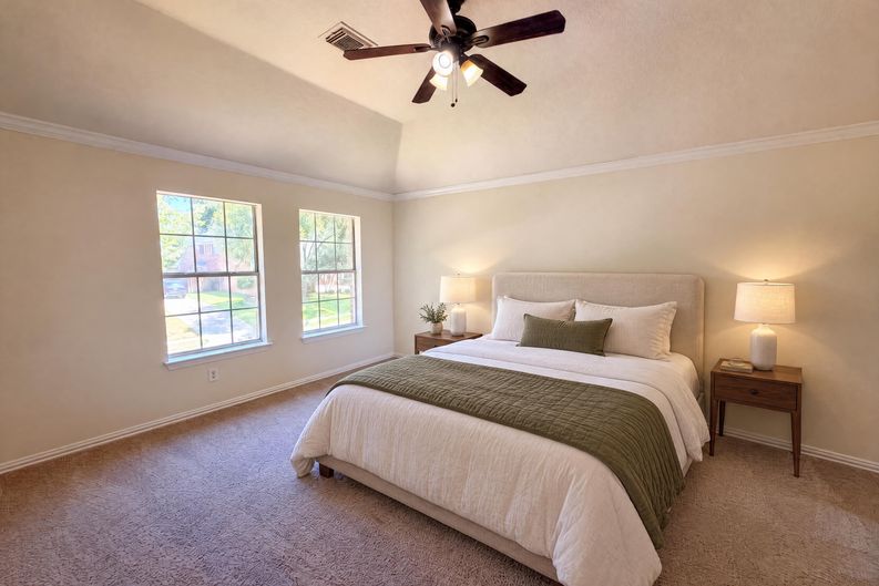 Photo 5 of 22 of 3106 Westshore Dr, Rowlett, TX