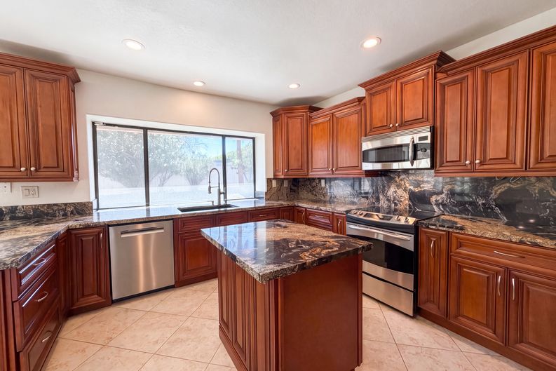 Photo 16 of 38 of 13816 N 50th St, Scottsdale, AZ