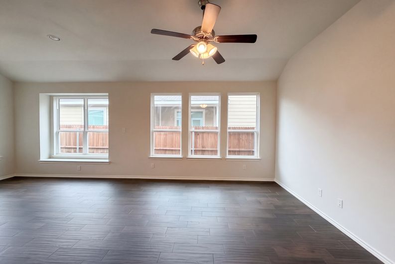 Photo 3 of 21 of 2825 Journey Ln, Crandall, TX