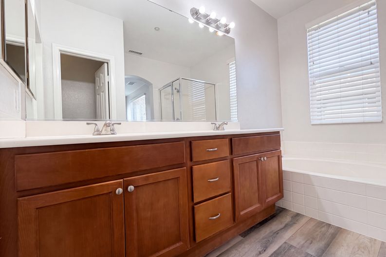Photo 12 of 25 of 41534 King Palm Ave, Murrieta, CA