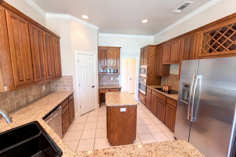 Photo 3 of 29 of 9313 Dosier Cv W, Fort Worth, TX