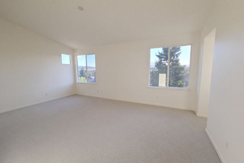 Photo 4 of 41 of 2328 Forty Niner Ct, Antioch, CA