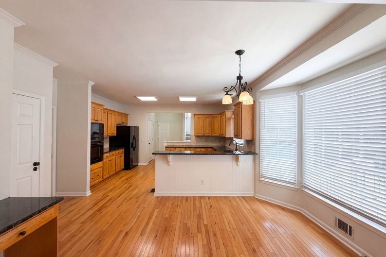 Photo 7 of 26 of 1900 Milfield Cir, Snellville, GA