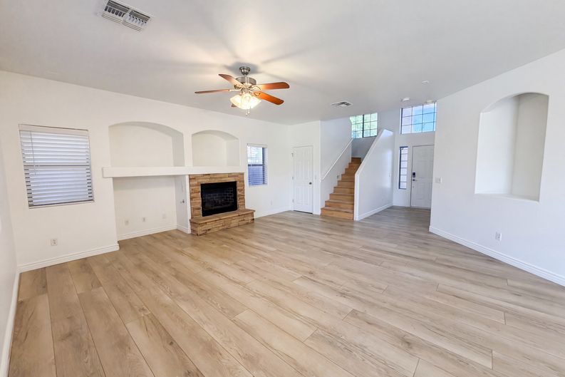 Photo 8 of 32 of 17249 W Cocopah St, Goodyear, AZ