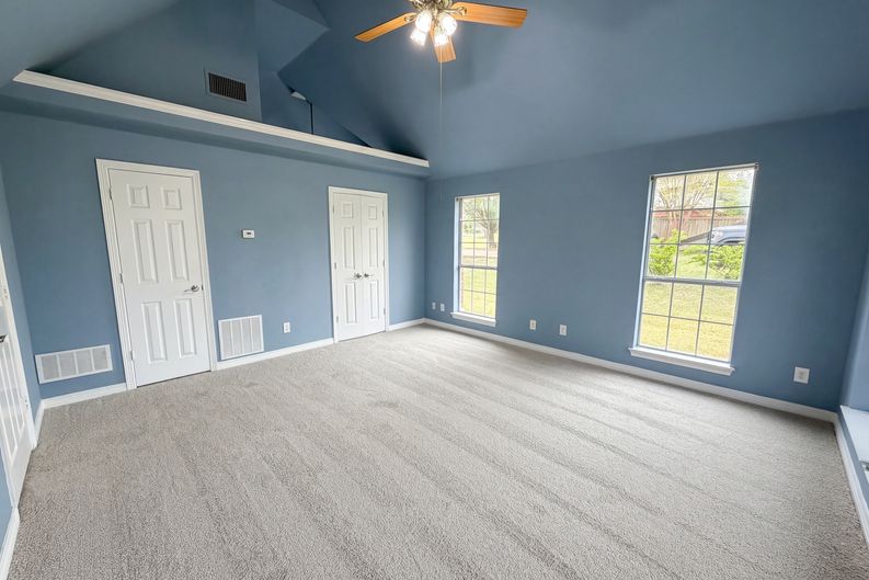 Photo 4 of 22 of 4014 Ovilla Rd, Waxahachie, TX