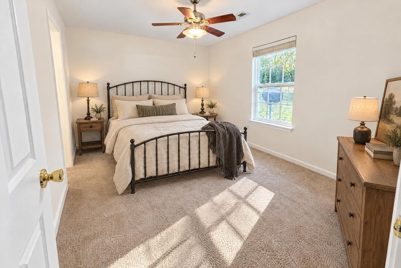 Photo 4 of 18 of 115 Bridgeview Dr, Anderson, SC