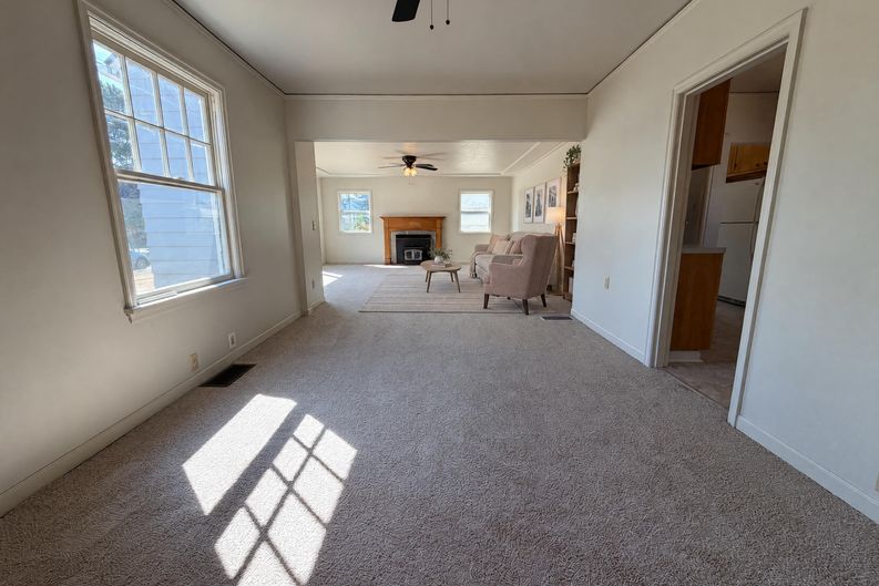 Photo 9 of 20 of 4815 SE 99th Ave, Portland, OR