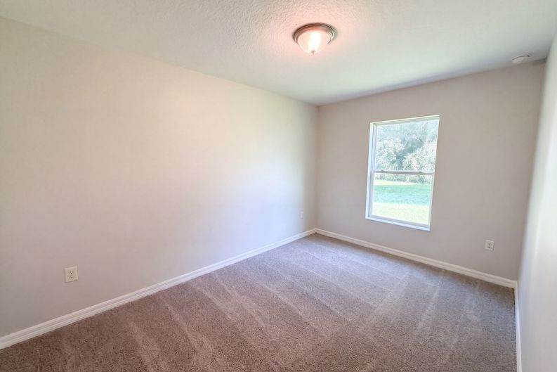 Photo 6 of 20 of 705 5th St, Wildwood, FL