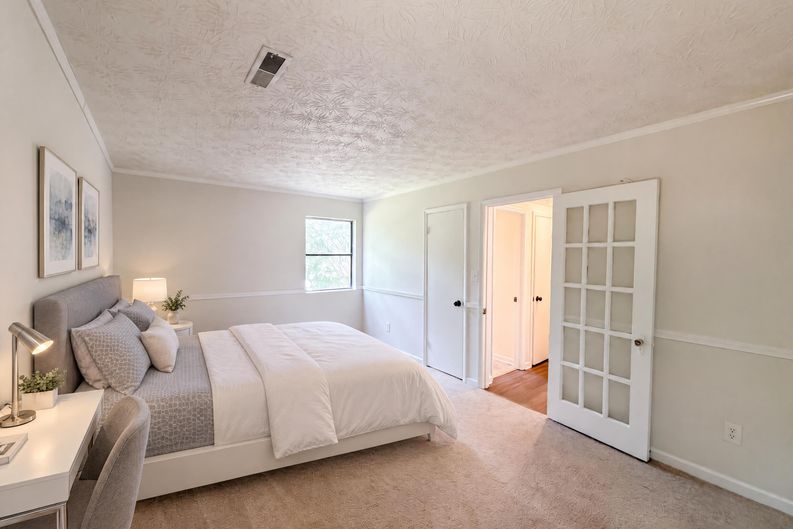Photo 6 of 25 of 3808 Shane Ct, Ellenwood, GA