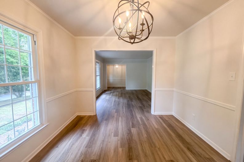 Photo 9 of 15 of 505 Leawood Dr, Greensboro, NC