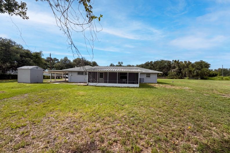 Photo 7 of 34 of 2805 105th St E, Palmetto, FL