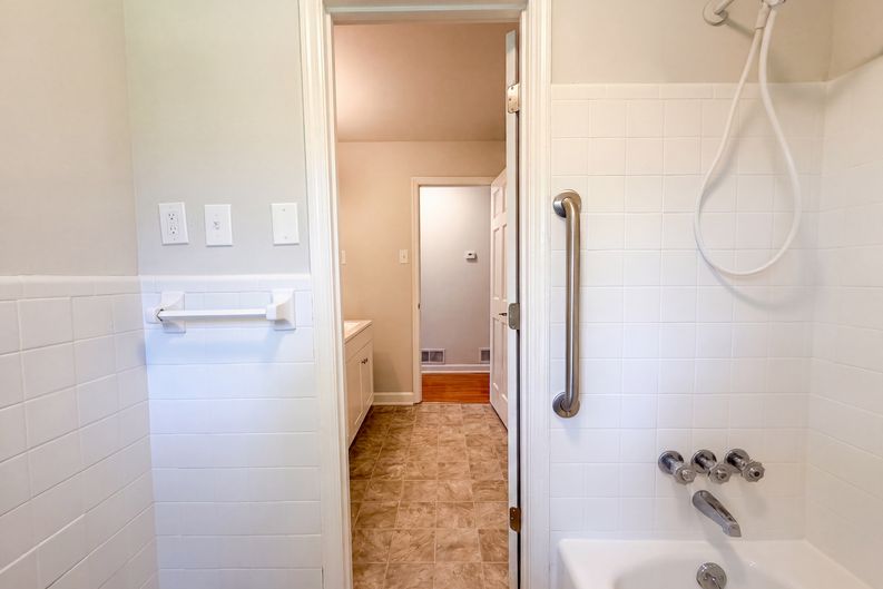 Photo 22 of 34 of 3091 Beechwood Dr, Lithia Springs, GA