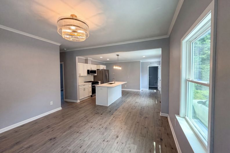 Photo 3 of 16 of 1501 S Roxboro St, Durham, NC