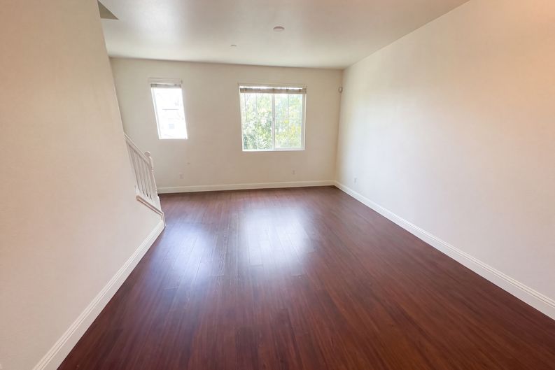 Photo 6 of 31 of 3127 Madsen St, Hayward, CA