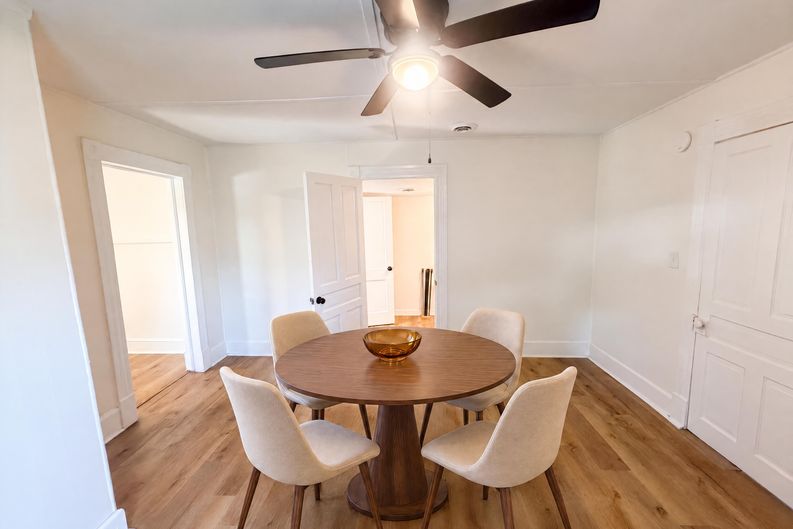 Photo 9 of 17 of 603 Cranbrook St, Greensboro, NC