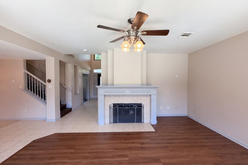 Photo 11 of 34 of 4412 Cedar Valley Dr, Plano, TX
