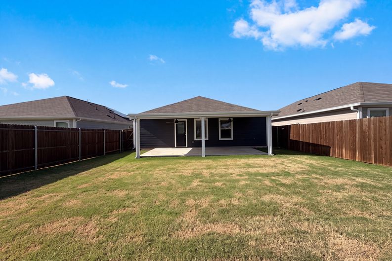 Photo 6 of 26 of 408 Riverside Dr, Princeton, TX