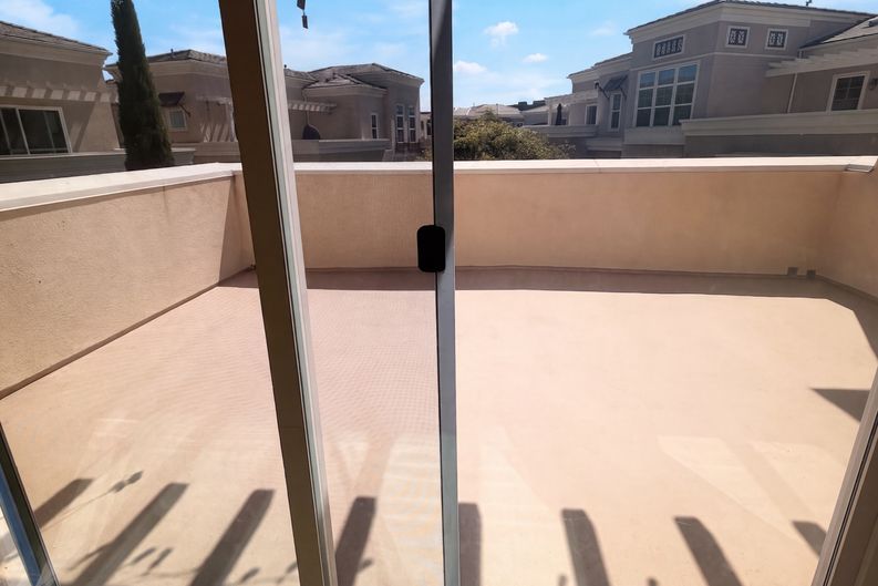 Photo 16 of 21 of 573 Winchester Dr, Oxnard, CA