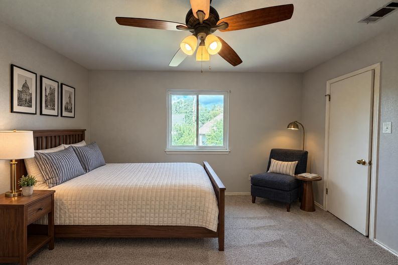 Photo 10 of 16 of 1722 Woods Blvd, Round Rock, TX